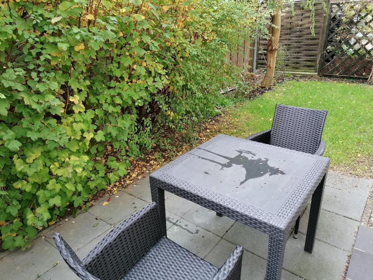 Korner 1 Mit Terrasse & Parkplatz - Abc27 By Abcwismar Appartement Buitenkant foto