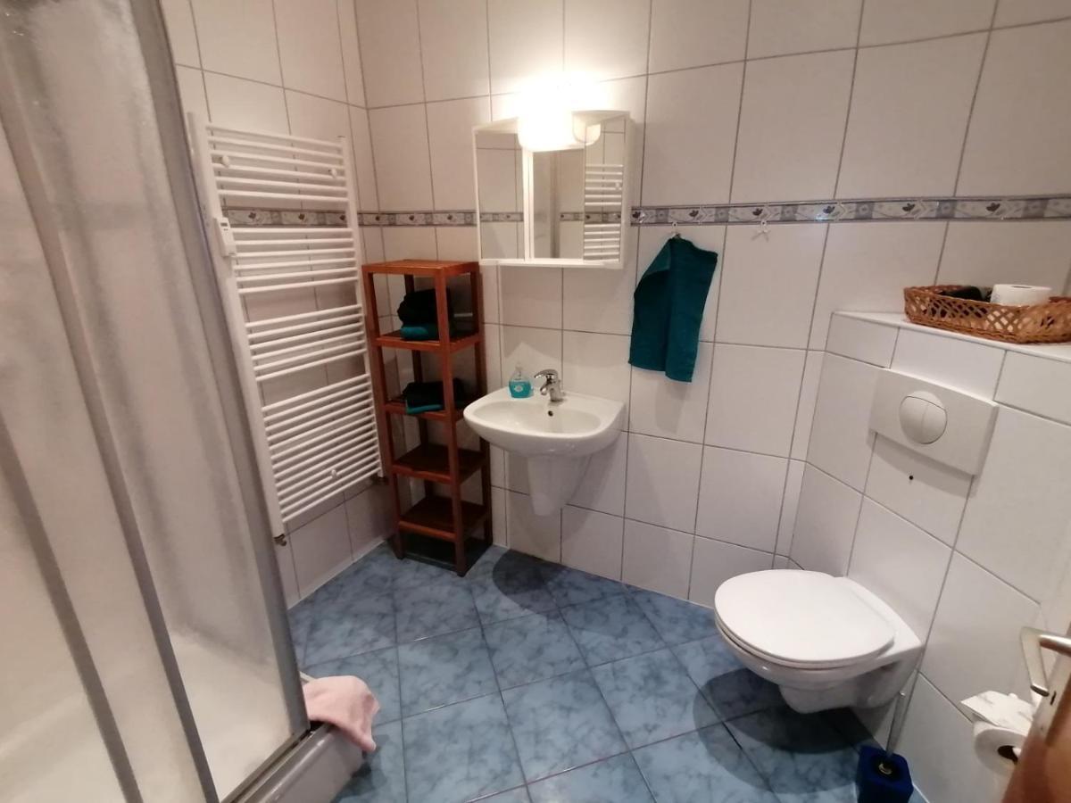 Korner 1 Mit Terrasse & Parkplatz - Abc27 By Abcwismar Appartement Buitenkant foto